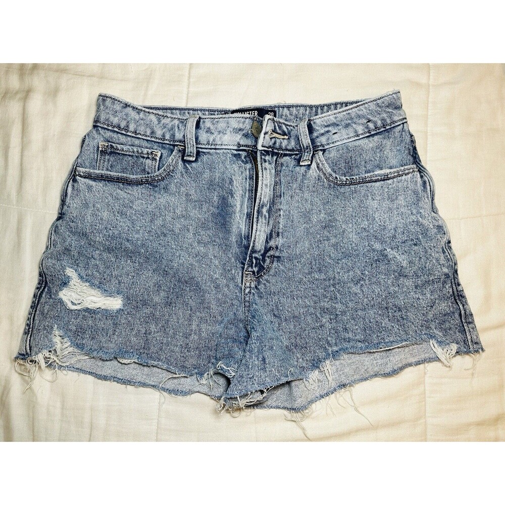 HOLLISTER Ultra High Rise Mom Cut Off Jean Shorts‎ *FLAW* SIZE 6